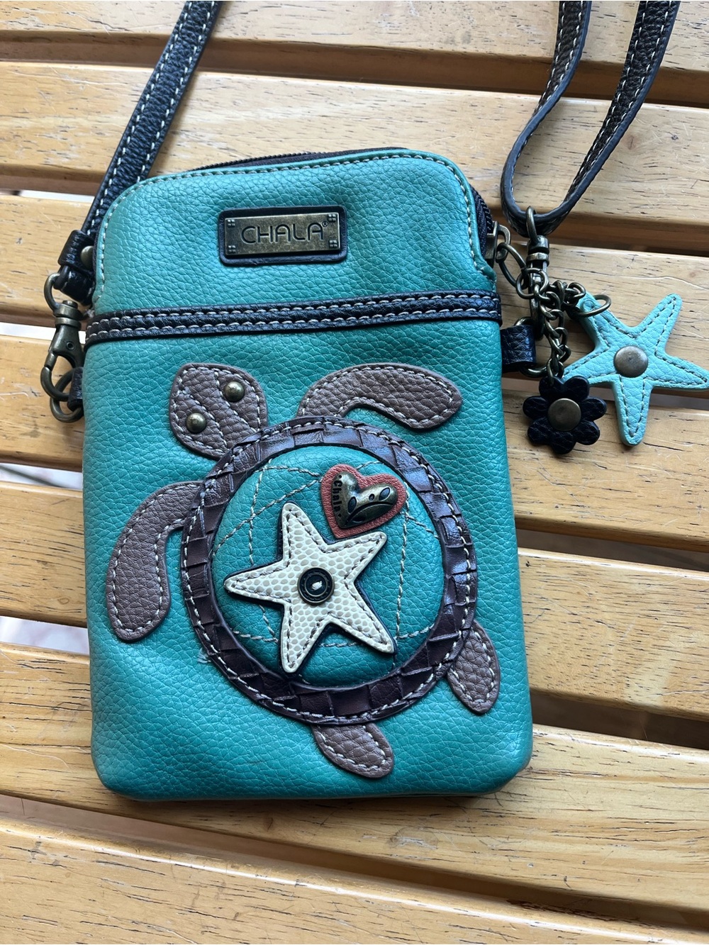 Chala Teal Turtle Appliqué Crossbody Phone Bag with Starfish Charm